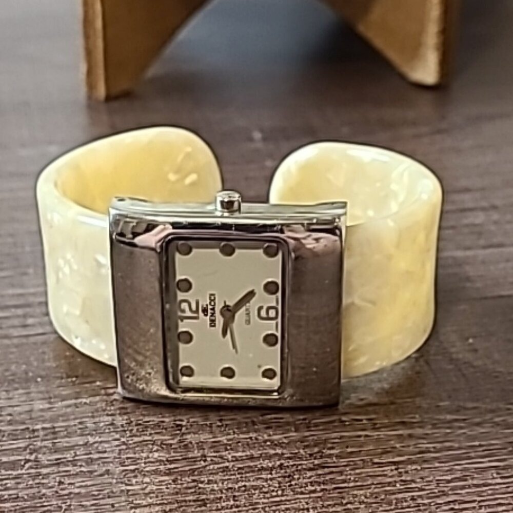 Denacci Watch Ladies Ivory Band Pre-Owned Work Travel Casual School Vintage - Picture 11 of 14